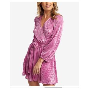 ✨Bardot Bellisssa Pleat Dress
